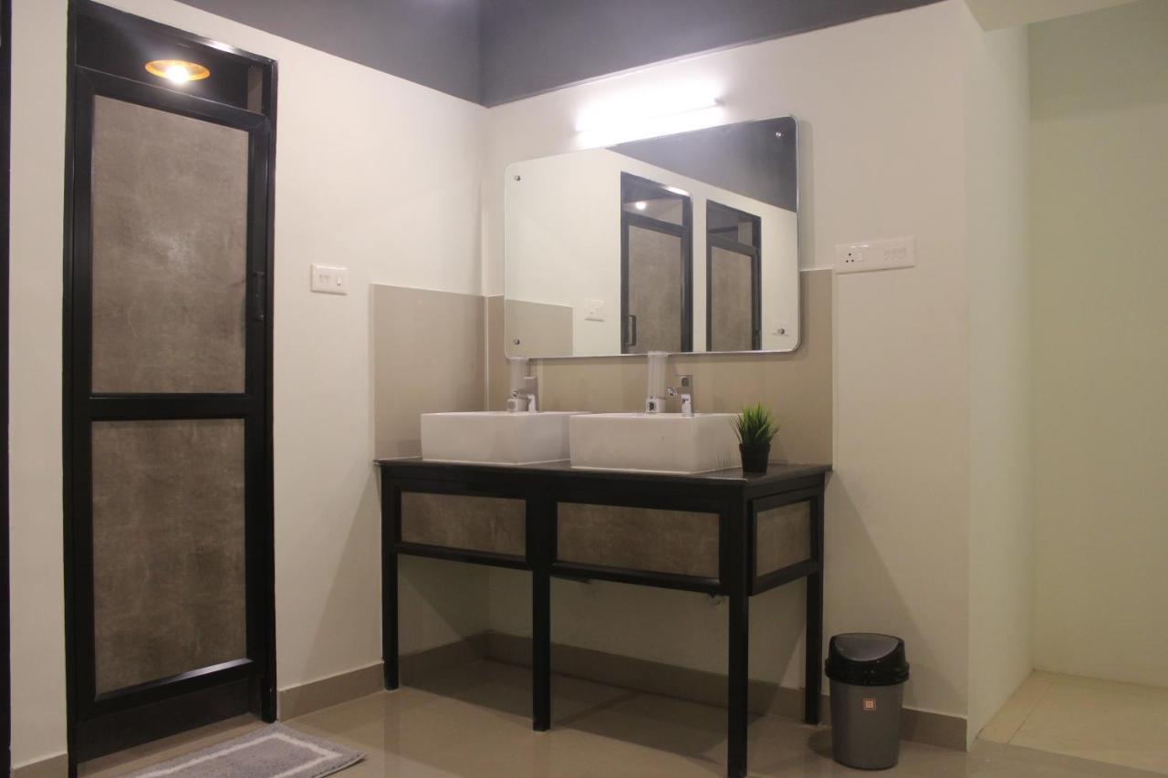 Bed Pods Hostel Thiruvananthapuram Екстериор снимка